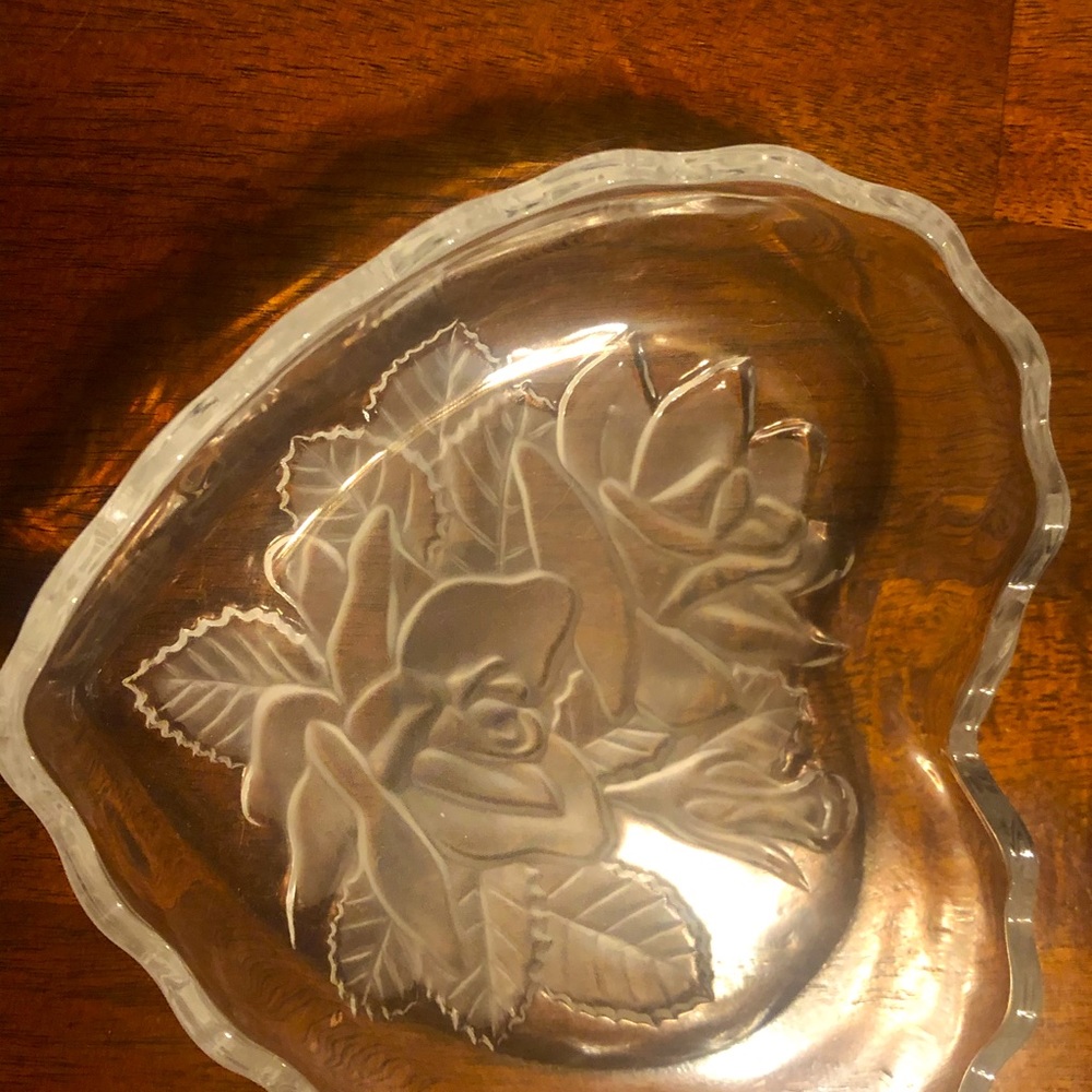 Heart shaped dish w/flowers